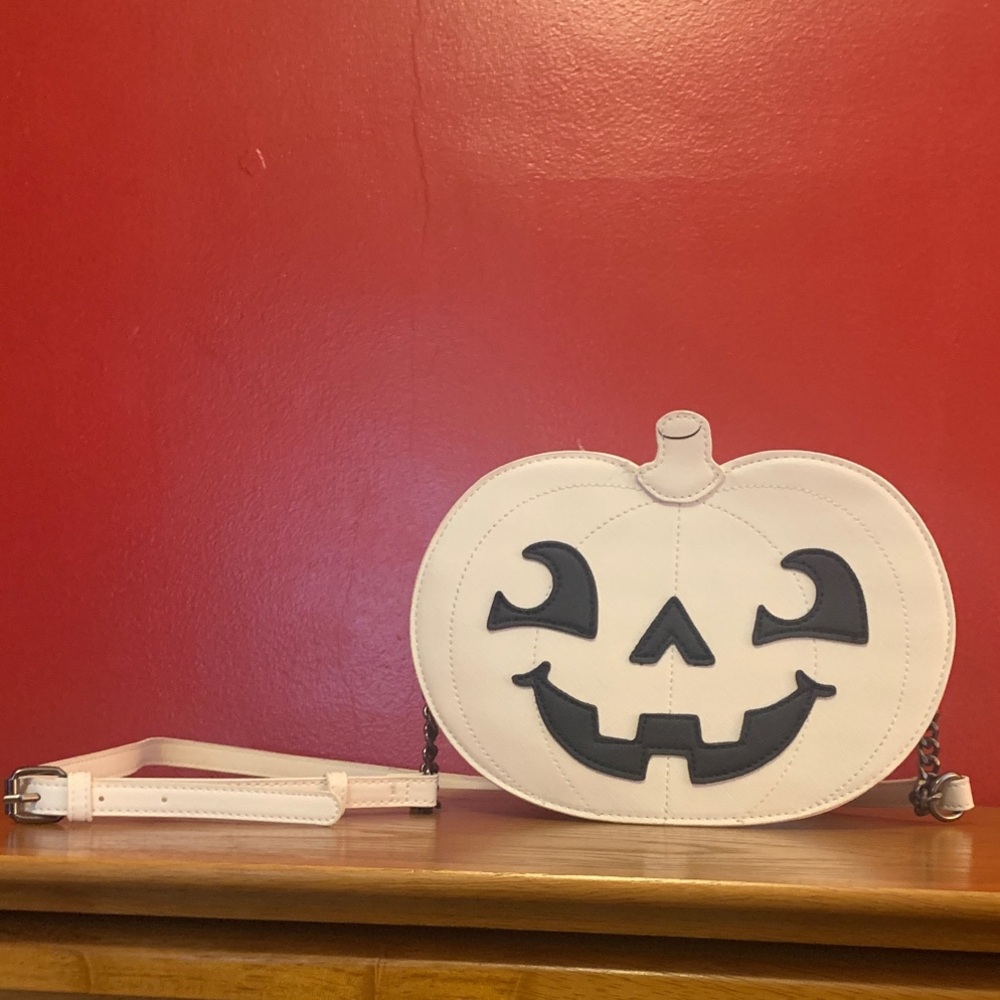 Pumpkin Face Crossbody Bag - White and Black